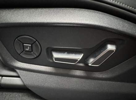 Audi - Q8