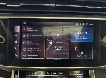 Audi - Q8