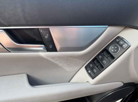 Mercedes-Benz - C-class