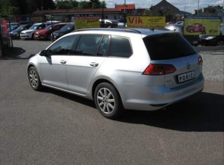 Volkswagen - Golf