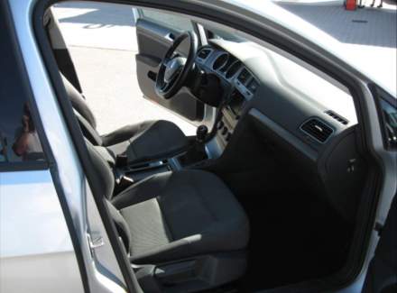Volkswagen - Golf