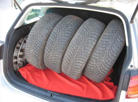 Volkswagen - Golf
