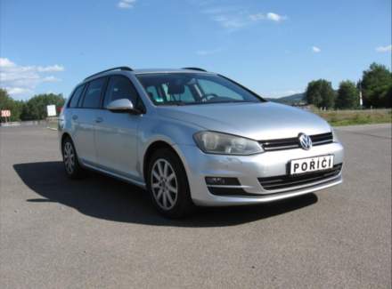 Volkswagen - Golf