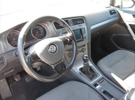 Volkswagen - Golf