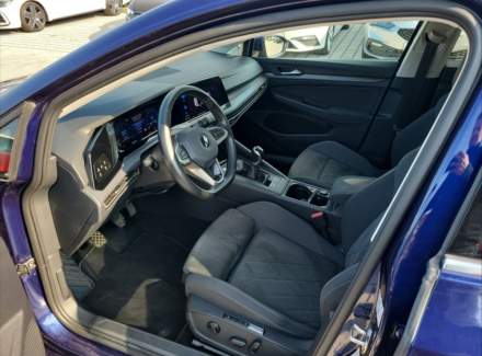 Volkswagen - Golf