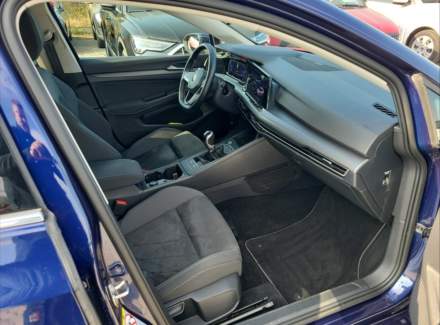 Volkswagen - Golf