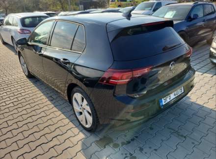 Volkswagen - Golf