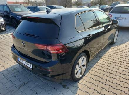 Volkswagen - Golf