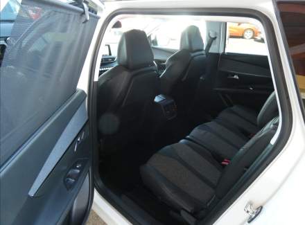 Peugeot - 5008