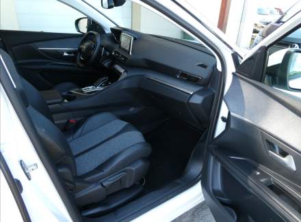 Peugeot - 5008