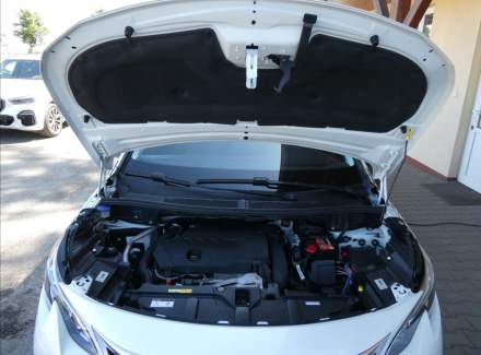 Peugeot - 5008