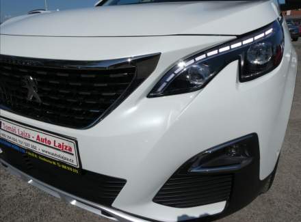 Peugeot - 5008