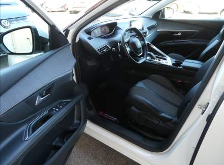 Peugeot - 5008