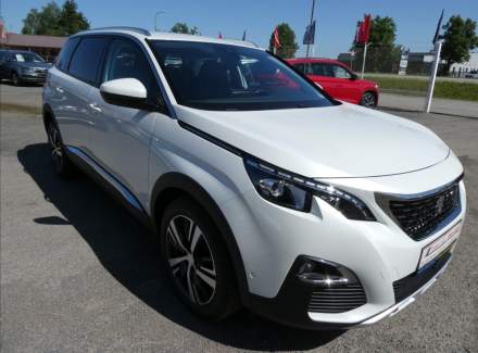 Peugeot - 5008