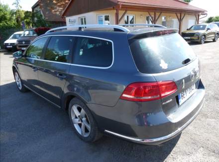 Volkswagen - Passat