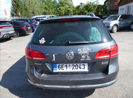 Volkswagen - Passat