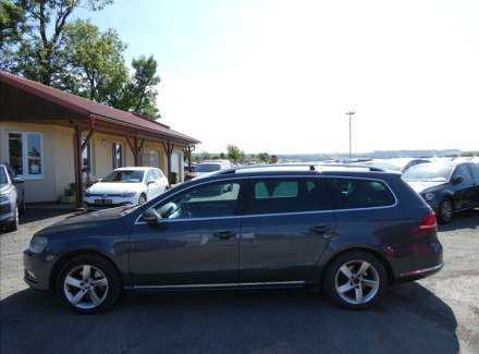 Volkswagen - Passat