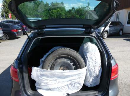 Volkswagen - Passat