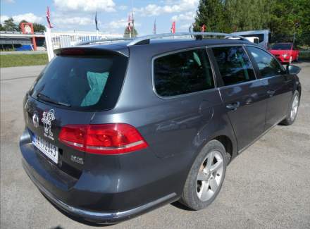 Volkswagen - Passat