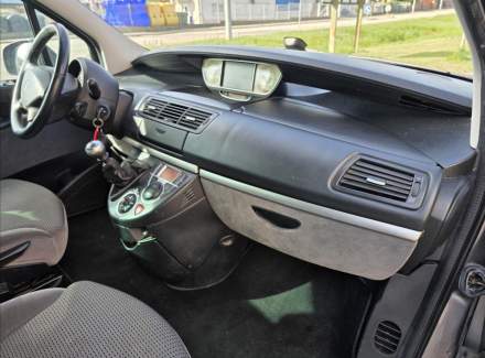 Peugeot - 807