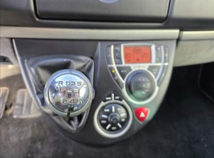 Peugeot - 807