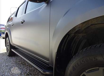 Nissan - Navara