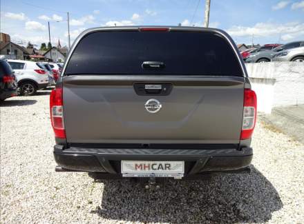 Nissan - Navara