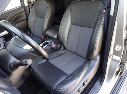Nissan - Navara