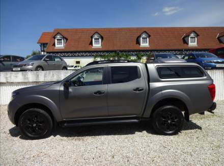 Nissan - Navara