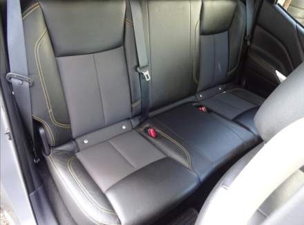 Nissan - Navara