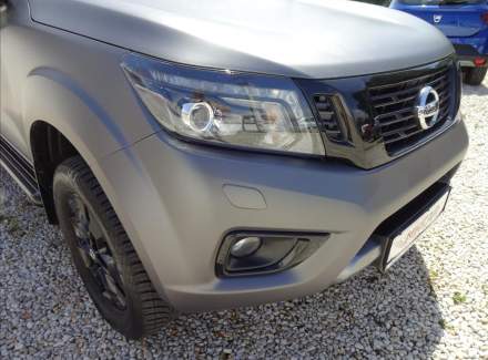 Nissan - Navara