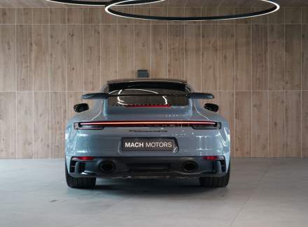 Porsche - 911