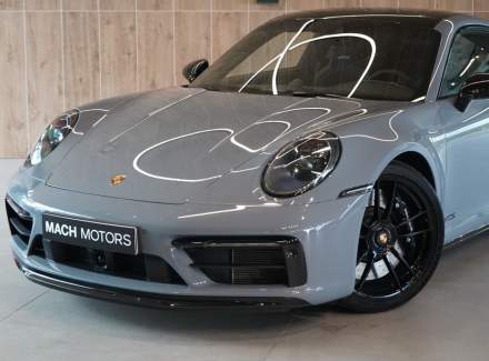 Porsche - 911