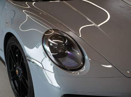 Porsche - 911