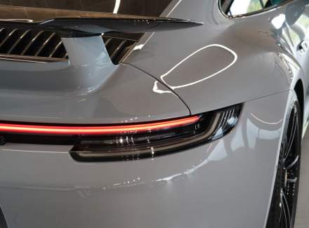 Porsche - 911