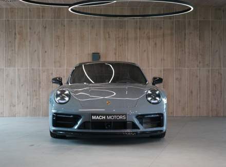 Porsche - 911