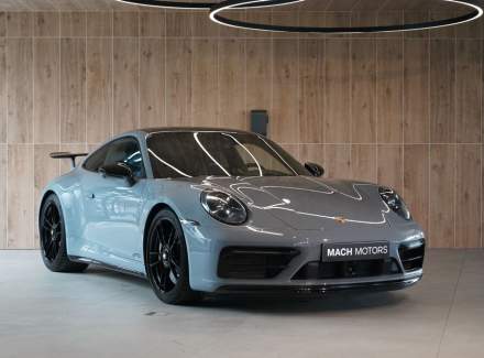 Porsche - 911