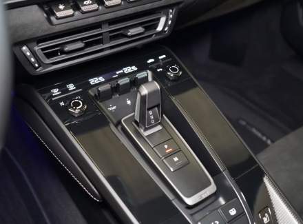 Porsche - 911