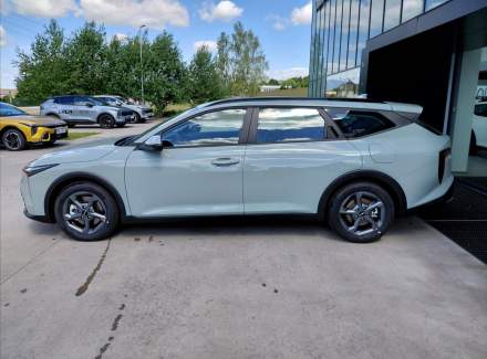 Kia - K4
