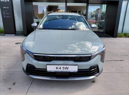 Kia - K4