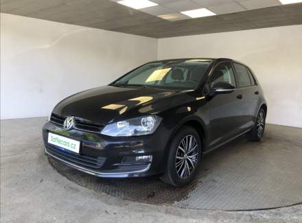 Volkswagen - Golf