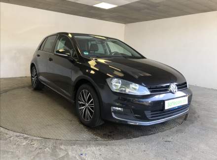 Volkswagen - Golf