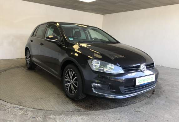 Volkswagen - Golf
