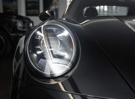 Porsche - 911