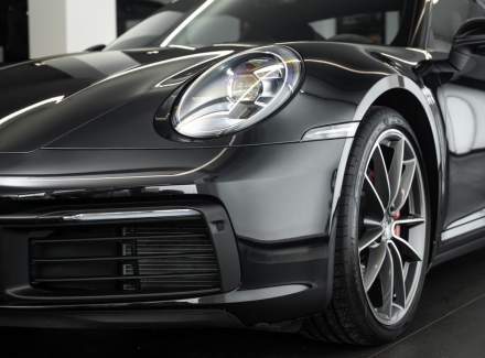 Porsche - 911