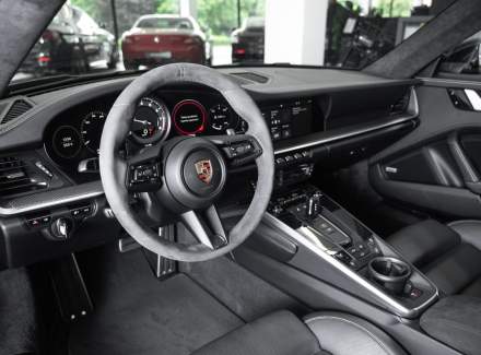 Porsche - 911