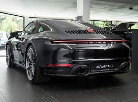 Porsche - 911