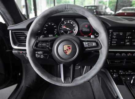Porsche - 911