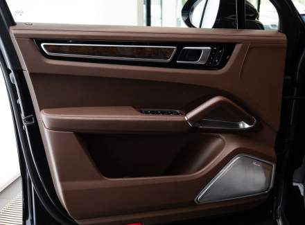 Porsche - Cayenne