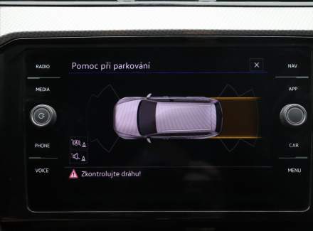 Volkswagen - Passat